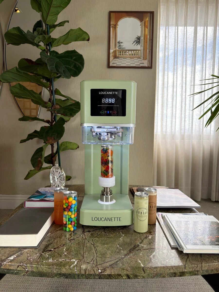 The LouCanette can sealing machine